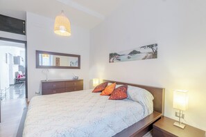 Premium Apartment | 1 bedroom, iron/ironing board, free WiFi - New! Solferino Modern Flat X4 Villa Gruber (Genoa)