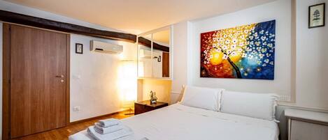 1 bedroom, travel crib, WiFi, bed sheets