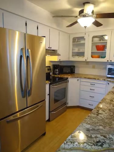 Cottage On The Rocks is a spacious, family friendly home near the Spokane River