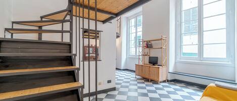 Leilighet – comfort | Oppholdsområde | Flatskjerm-TV