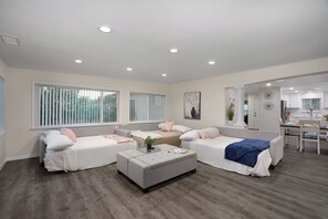 3 dormitoris, escriptori, wifi i roba de llit 