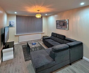 Living area - Full Home in Heywood Street near Cheetham Hill (Cheetham Hill)