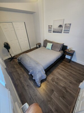 2 bedrooms, WiFi, bed sheets - Quiet, centrally located 2 BR house just minutes from Napa, SF, Bay, and more!!! (Vallejo)