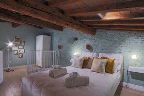 2 bedrooms, iron/ironing board, WiFi - Apartments Florence- Curtatone Gold (Firenze)