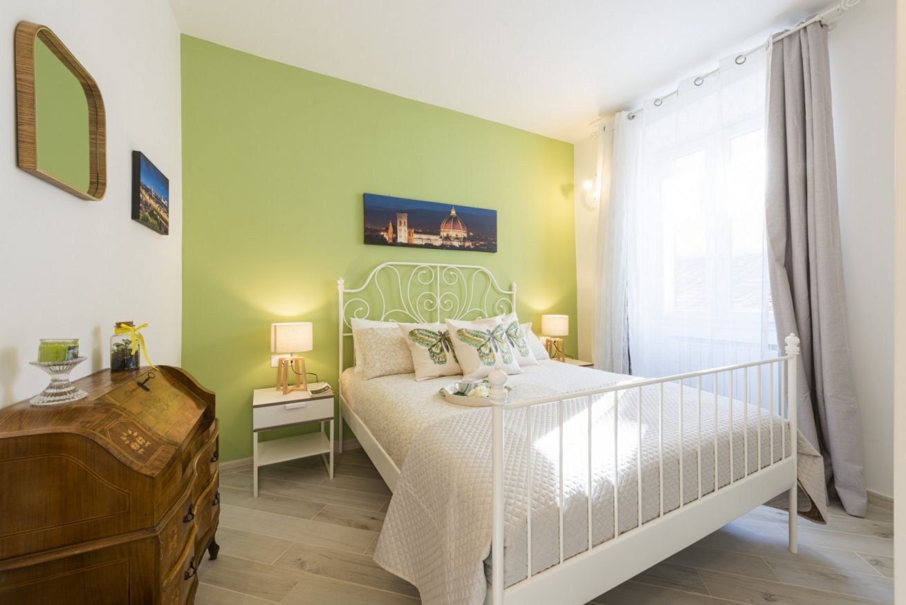2 bedrooms, iron/ironing board, WiFi