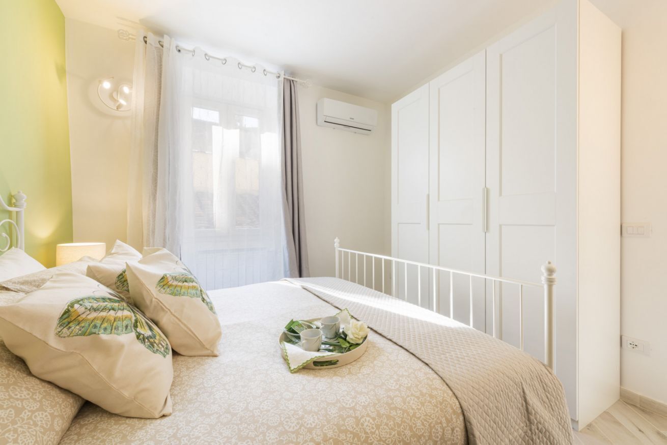 2 bedrooms, iron/ironing board, WiFi
