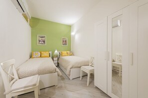 2 bedrooms, iron/ironing board, WiFi - Apartments Florence- Divina (Firenze)
