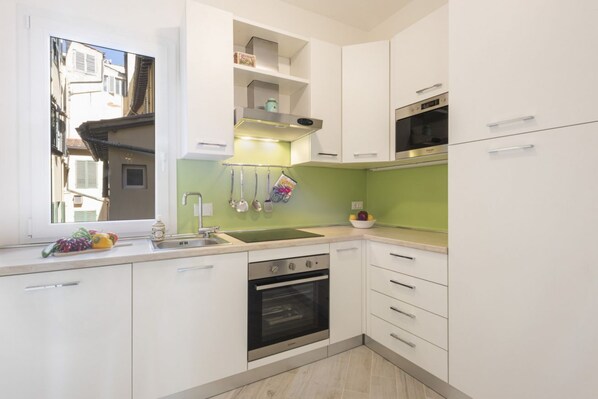 Frigorífic, forn, placa de cuina i rentaplats