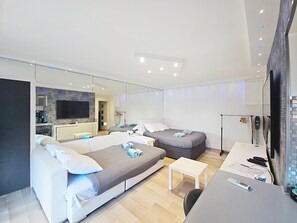 1 bedroom, iron/ironing board, WiFi, bed sheets