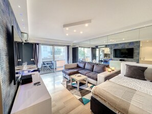 1 chambre, fer et planche à repasser, Wi-Fi, draps fournis