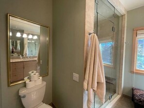 Bathroom - Family Mountain Apartment
 (Sawtooth City)