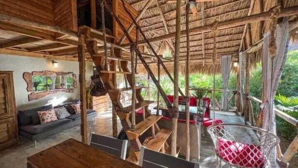 Bungalow, 4 phòng ngủ, bếp, quang cảnh vườn