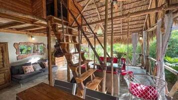 Bungalow, 4 Bedrooms, Kitchen, Garden View | 2 bedrooms, free WiFi, bed sheets