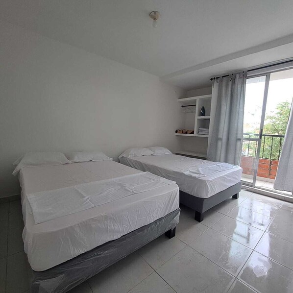 2 bedrooms, iron/ironing board, free WiFi, bed sheets