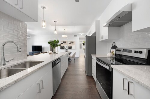 Luxury Condo Windsor/LaSalle Ontario