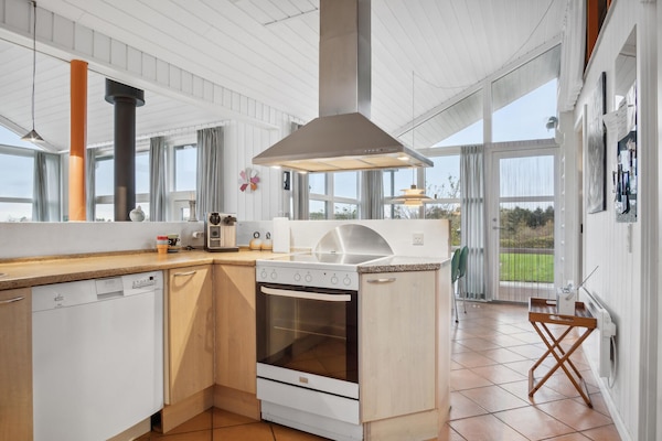 Køleskab, ovn, kogeplade, opvaskemaskine