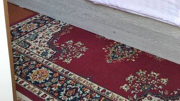 Kamar Twin Standar, pemandangan halaman | Wi-Fi gratis dan seprai linen