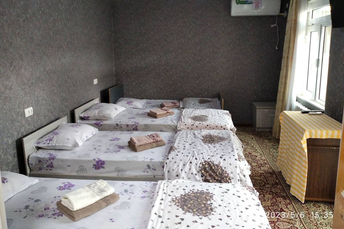 Free WiFi, bed sheets