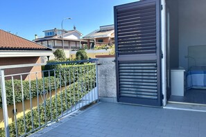 Property grounds - M390 - Marcelli, delightful villa with sea view (Marcelli)