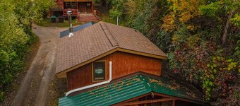 The Loft  - Keene | Modernized Private Guesthouse in Town | Centrally Located to Major Trailheads