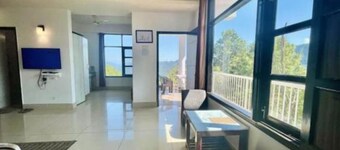 Double Room with Mountain View - The Terrace Retreat by StayVues