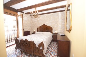 6 chambres, bureau, Wi-Fi gratuit, draps fournis