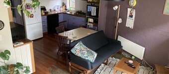 Beautiful, quiet well-lit room in Preston with breakfast included!