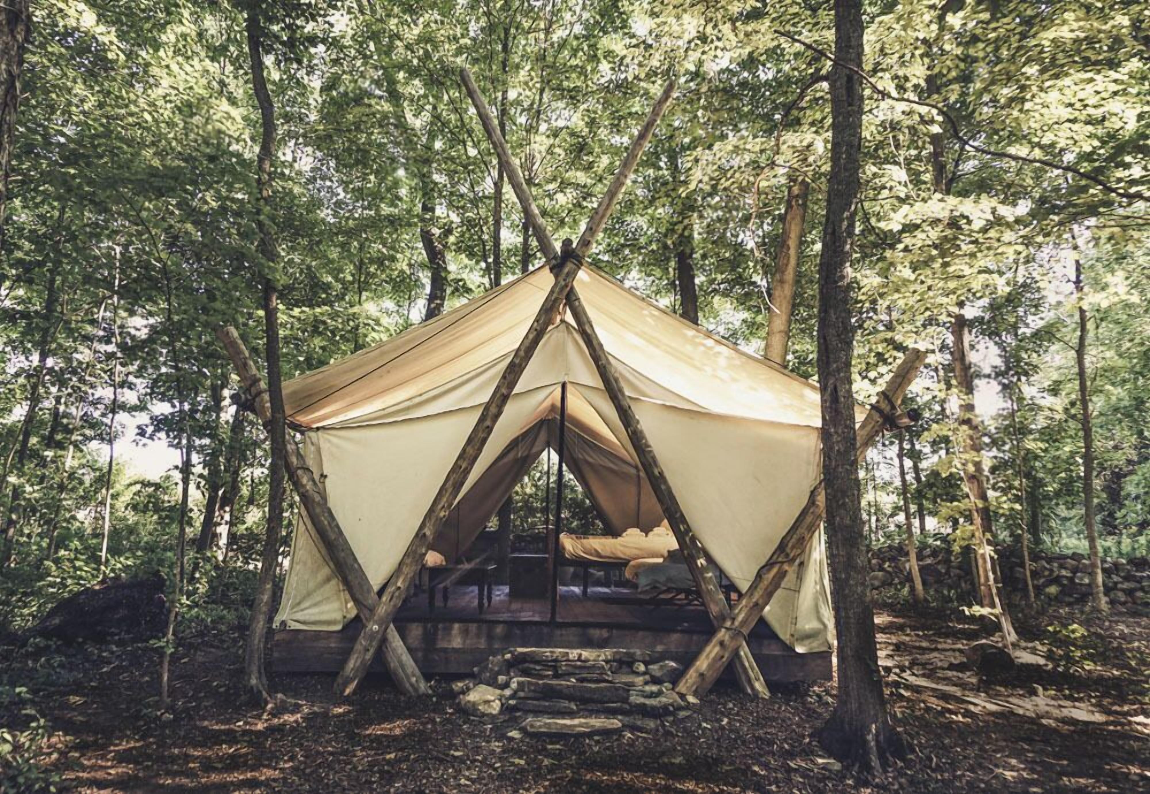 Luksustelt, 1 kingsize-seng | Senger med overmadrass, individuelt dekorert og individuelt innredet