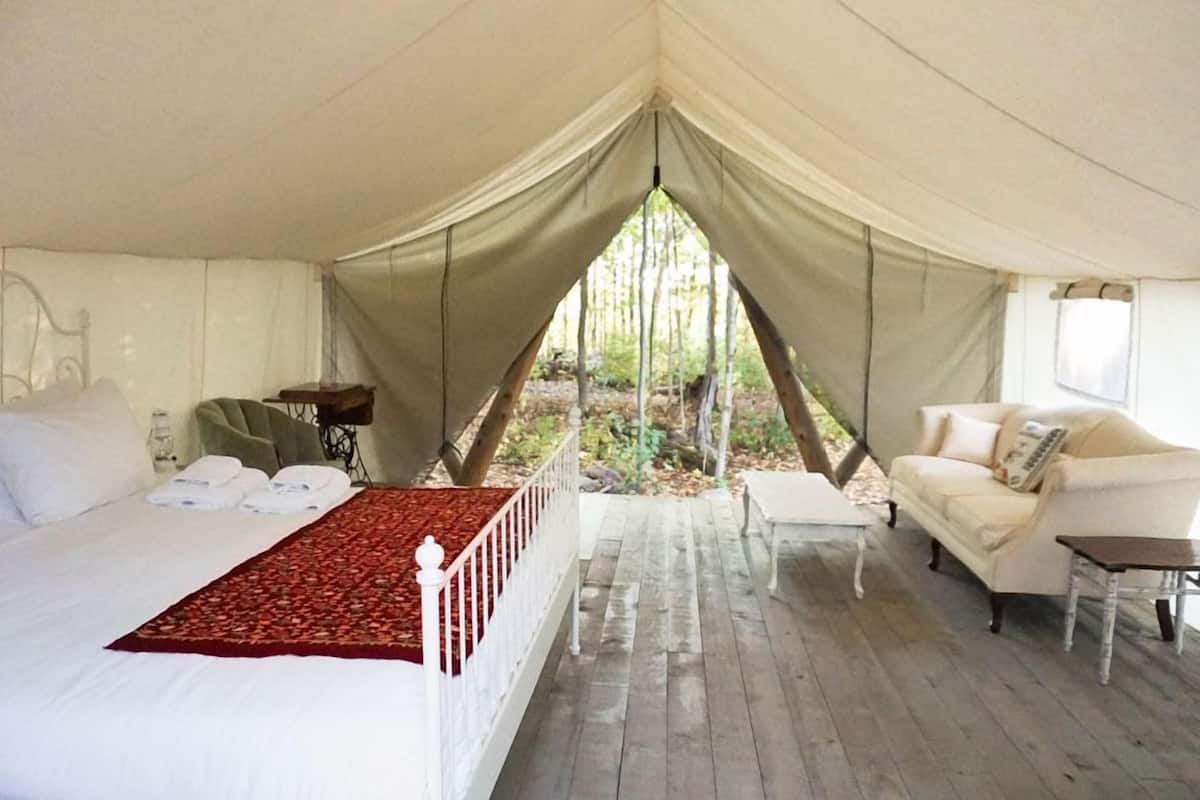 Luxe tent, 1 kingsize bed | 1 slaapkamer, pillowtop-bedden, individueel gedecoreerd