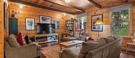 Smart TV, fireplace, video games, offices