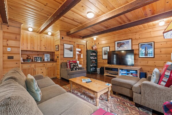 Smart TV, fireplace, video games, offices