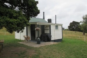 Exterior - Walnut Whare (Te Whiti)