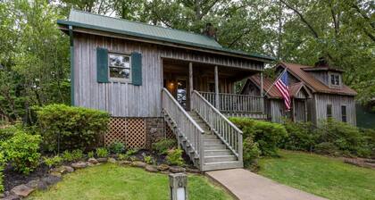 Searcy Cabin on the Knoll