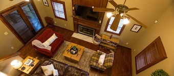 Searcy Cabin on the Knoll