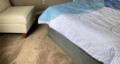 9 min from everything in Augusta, downtown, hospitals, IRONMAN, golf courses