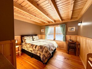 2 bedrooms, free WiFi, bed sheets - Caddis Ridge Camp - West Forks (West Forks)