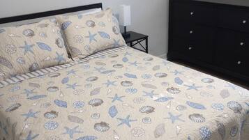 2 bedrooms, iron/ironing board, free WiFi, bed sheets