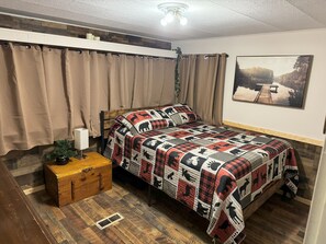 2 soverom og sengetøy