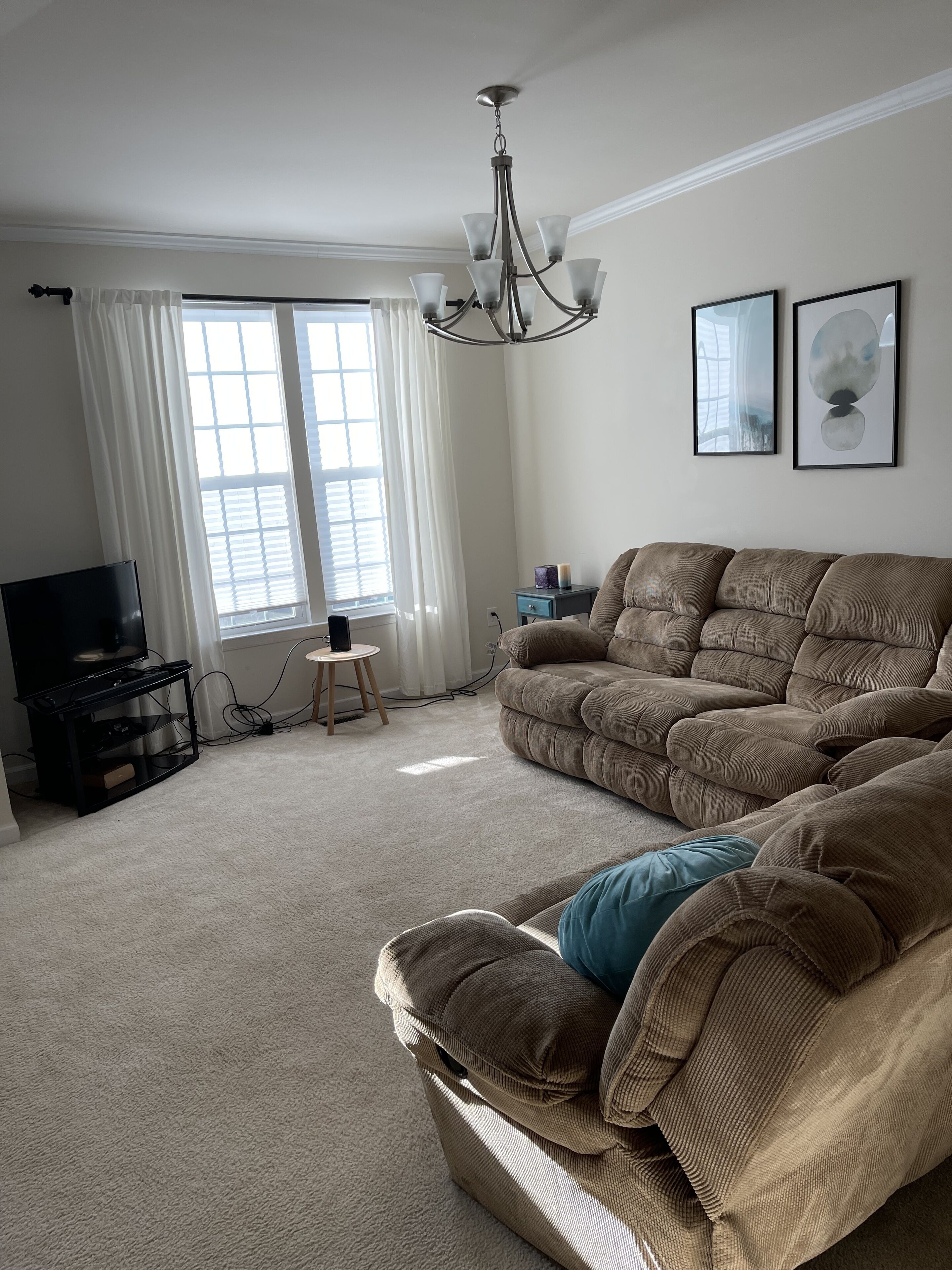 UVA graduation rental located minutes from UVa.   Two assigned parking spaces. 