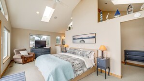 Unclassified image, 5 of 29, button - Beautiful Birch Bay Retreat w/ Deck & Fire Pit! (Blaine)
