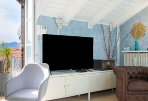 Flat-screen TV - Enjoy a splendid view of Lake Como from this elegant apartment behind the enchanting village of Bellano.General Terms and Conditions - Vacation Rental:Welcome to our vacation rental. To ensure a pleasant and hassle-free stay, please review the following  (Bellano)