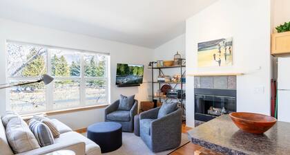 Cozy Hailey Haven: Sun, Ski, Work, & Play at Your Doorstep