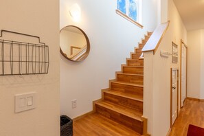 Interior - Cozy Hailey Haven: Sun, Ski, Work, & Play at Your Doorstep (Hailey)