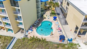 Pool - Beachfront Studio - Perfect for Couples! FREE Activities (Panama City Beach)