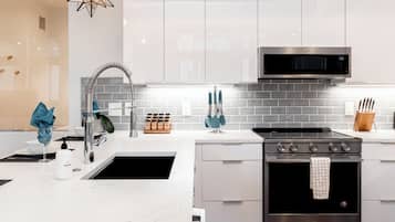 Condo, Multiple Beds, Patio, City View ((R03) 3198 Blake St. Unit 205) | Private kitchen