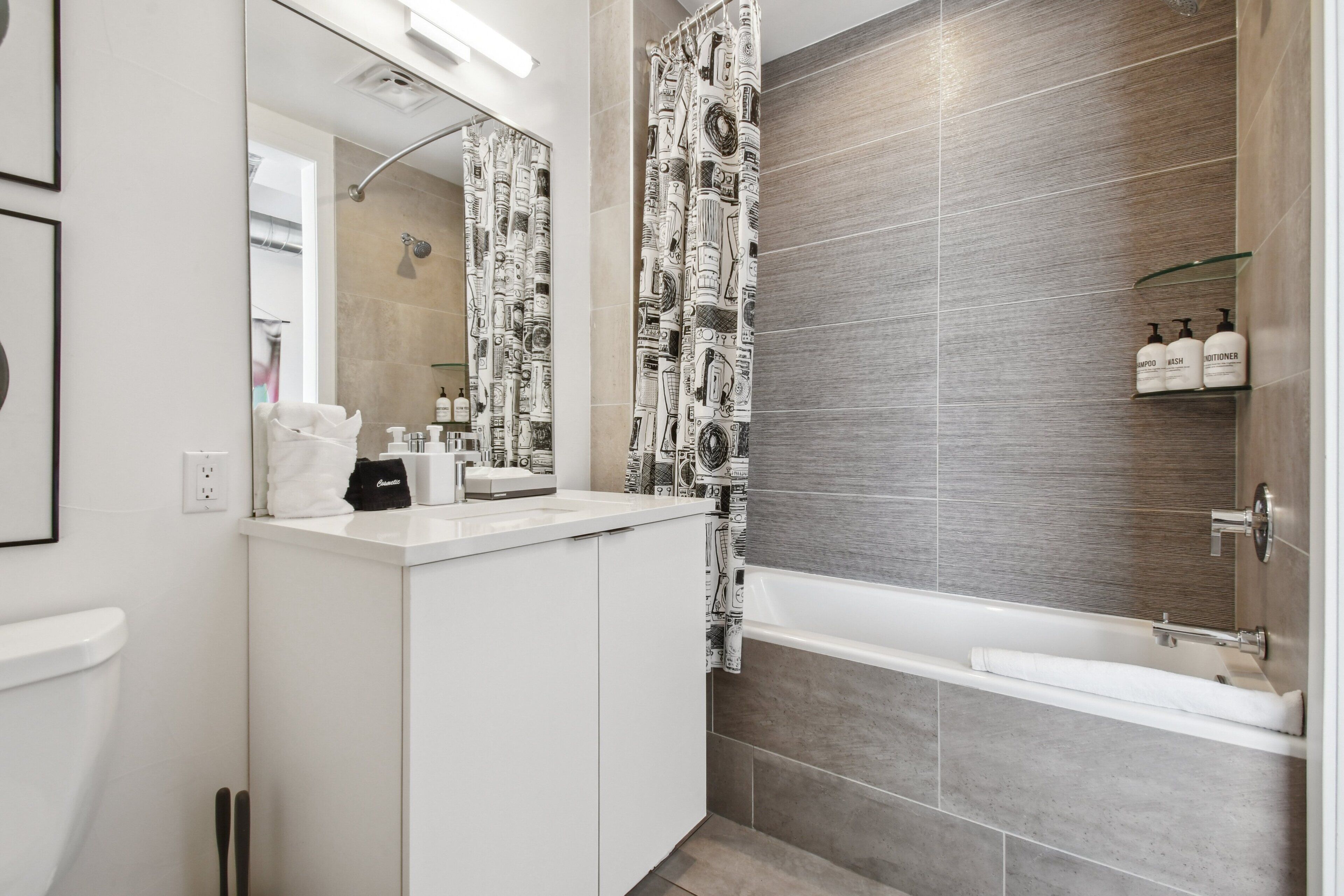 Condo, Multiple Beds, Patio, City View ((R01) 3198 Blake St. Unit 201) | Bathroom | Towels, toilet paper