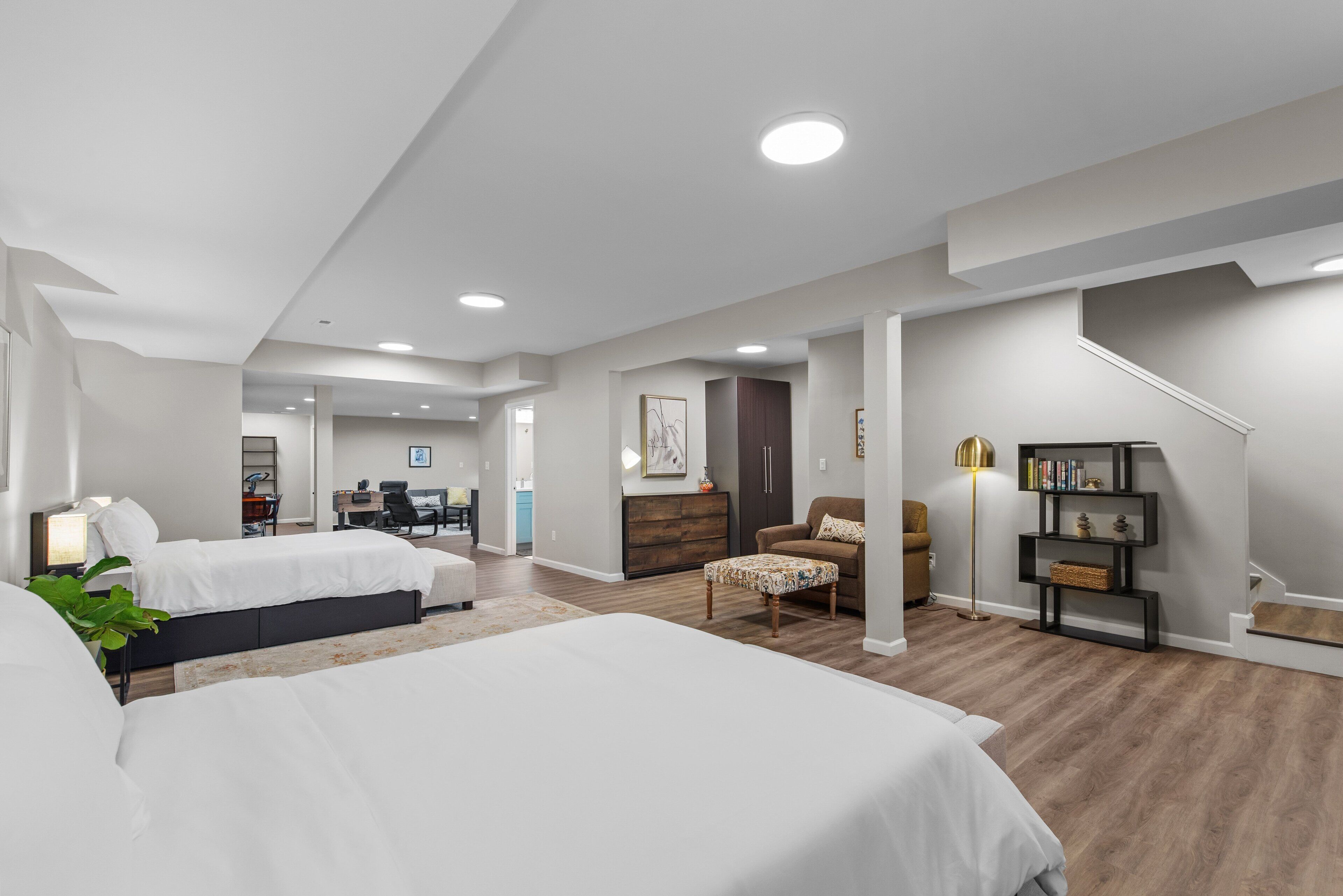 House, Multiple Beds, Patio, City View ((#19) 3323 Vista Ave) | 5 bedrooms, individually decorated, individually furnished, bed sheets