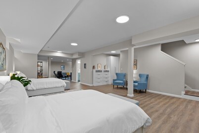 Bright Urban Comfort | JZ Vacation Rentals