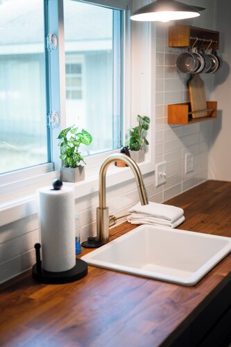 Explore Leelanau Peninsula, Near Beaches and Lakes! Sleeping Bear Cottage