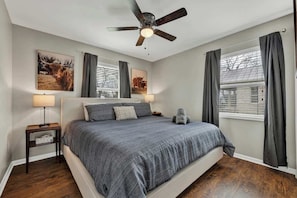 Cottage, Multiple Beds, Hot Tub, City View (504 Cora St.) | 3 bedrooms, individually decorated, individually furnished, bed sheets - Cora Street Cottage (Fredericksburg)
